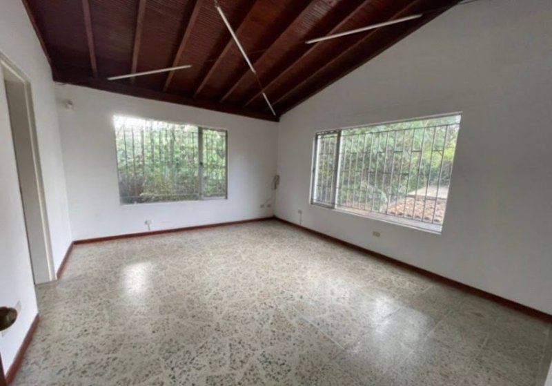 Casa-local en Arriendo en El Poblado